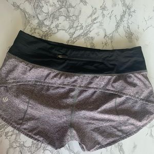 Lulu Lemon Speed up short 2.5 size 4